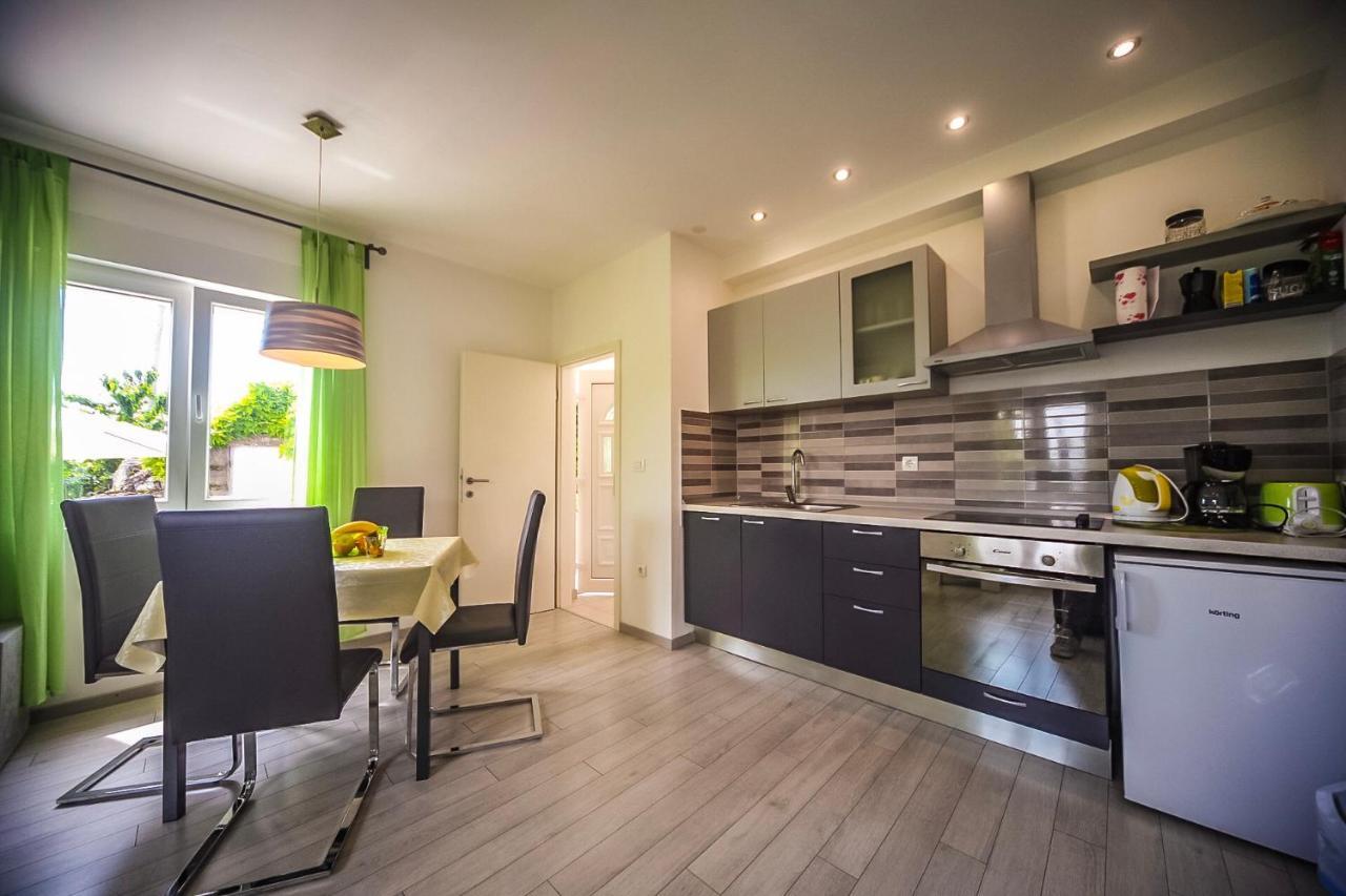 Apartman Carmen Volosko Opatija Exterior foto